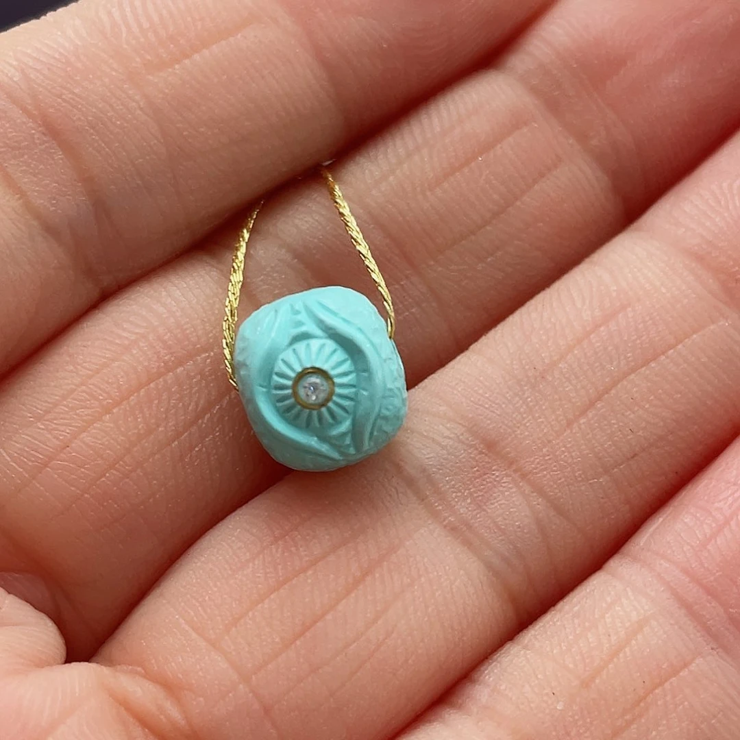 绿松石颈饰未镶嵌