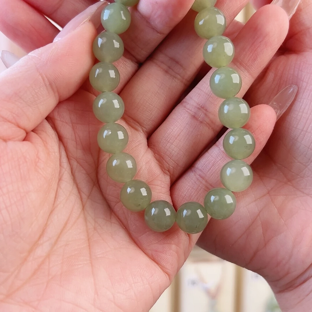 清***i和田玉未镶嵌颈饰