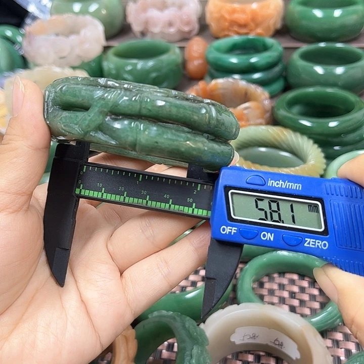 石英岩玉手镯未镶嵌