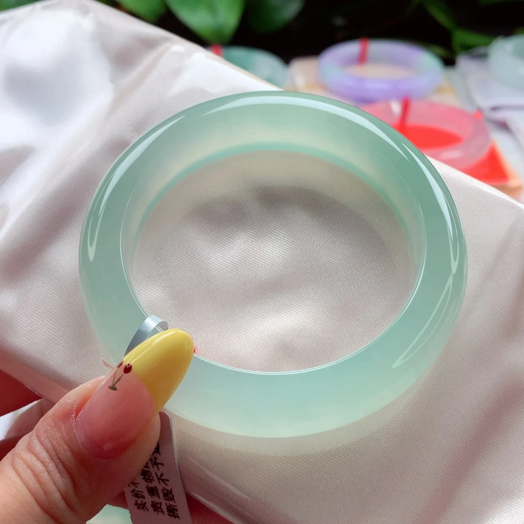 翡翠手镯未镶嵌52 甜绿中万毕业底妆（13）灵