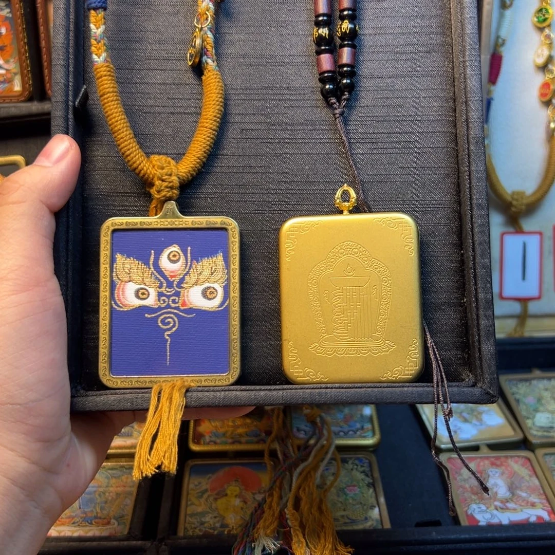 泽***.吊坠美丽的小镇和美丽的小镇都是你的家