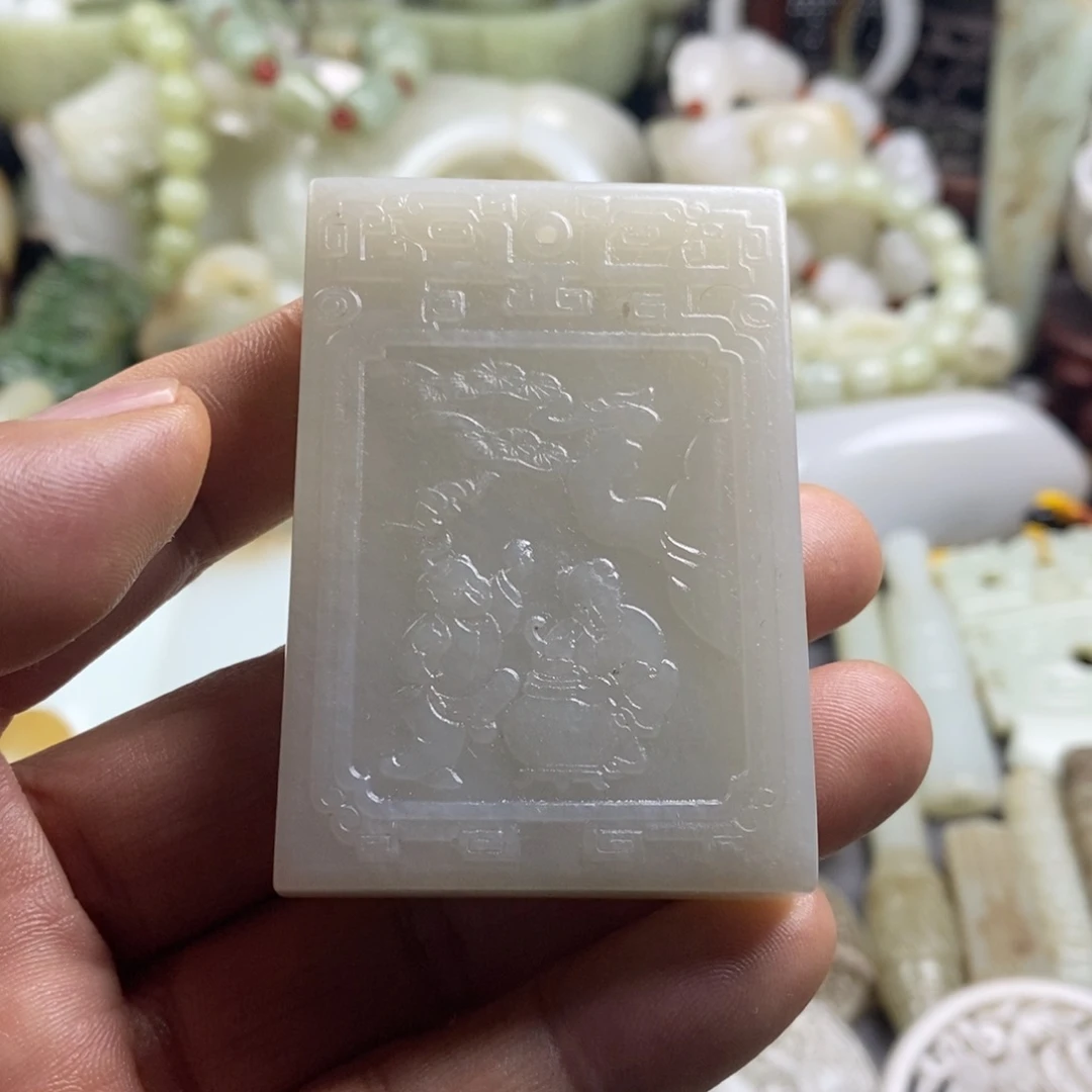 甘***愿和田玉（糖玉）未镶嵌颈饰