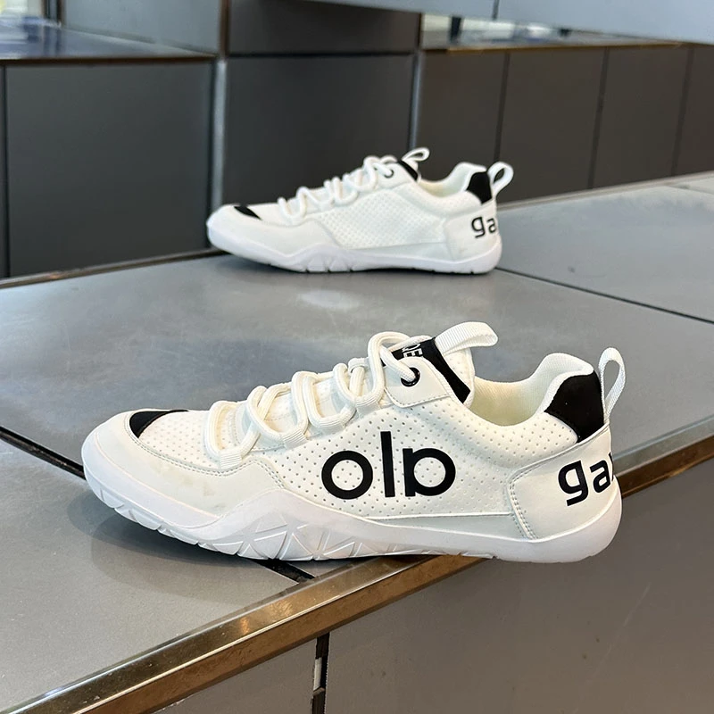 巴黎『设计风』新品好物~力荐！时尚百搭夏季网面透气轻便休闲板鞋男