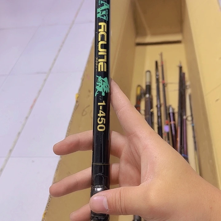 炳***4中古鱼竿 一物一拍 看好下单 微瑕