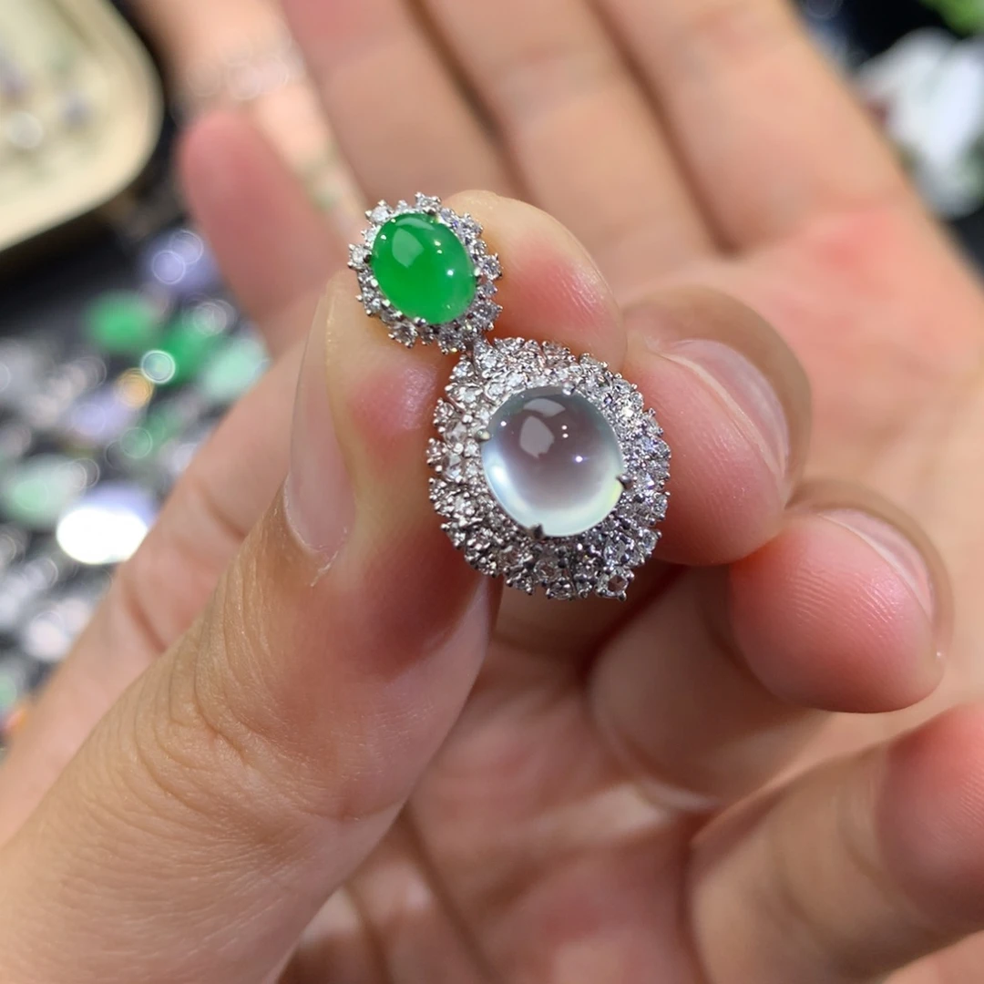 翡翠18K金镶嵌吊坠(不含链)蛋面