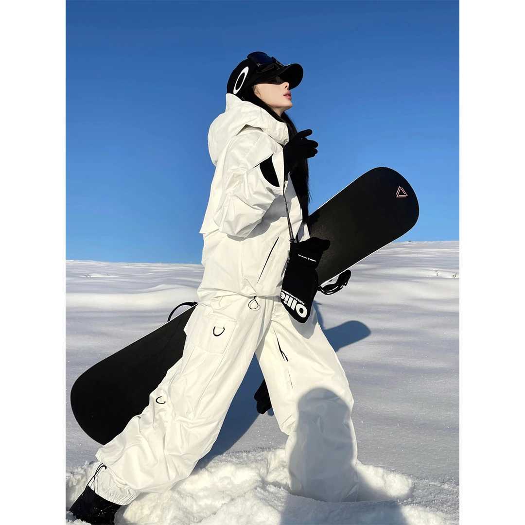 临典白色滑雪服套装女2025冬季新款户外防风高级感单双板雪服外套