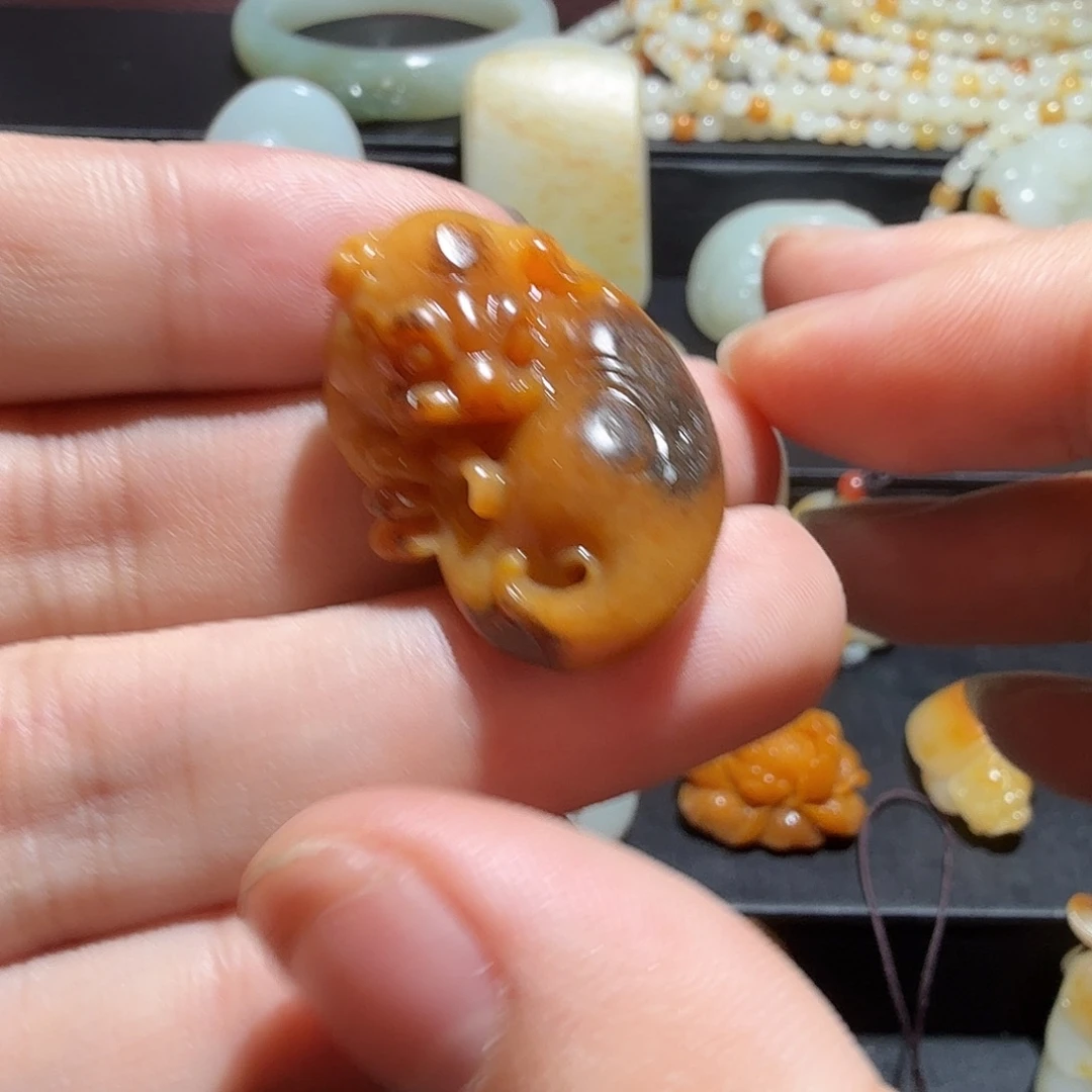 和田玉（糖玉）未镶嵌颈饰