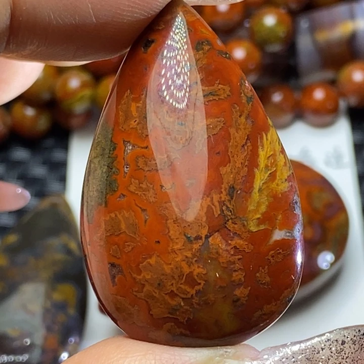 玛瑙/玉髓颈饰未镶嵌雷*欧