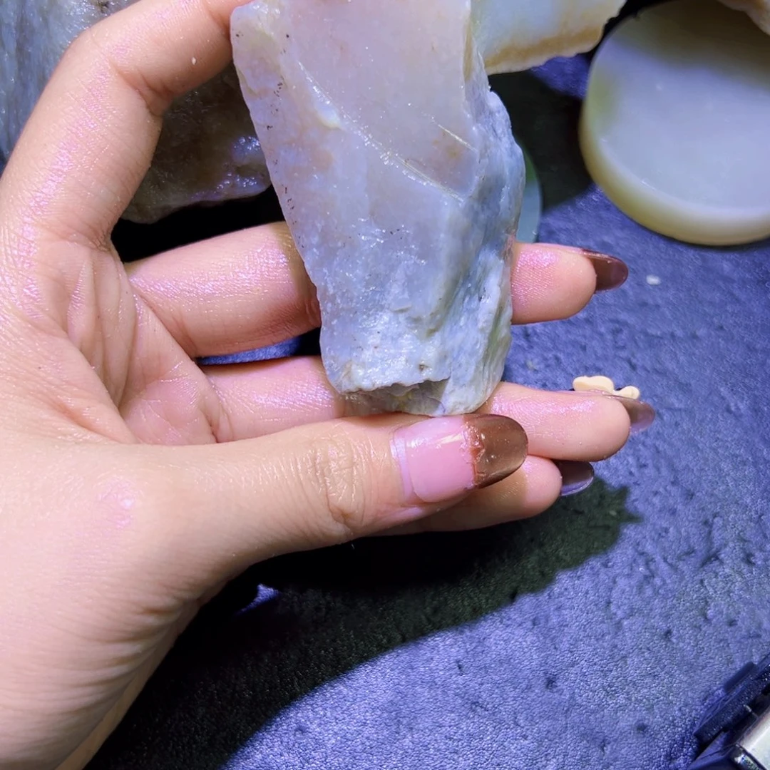 和田玉（糖玉）未镶嵌珠宝半成品