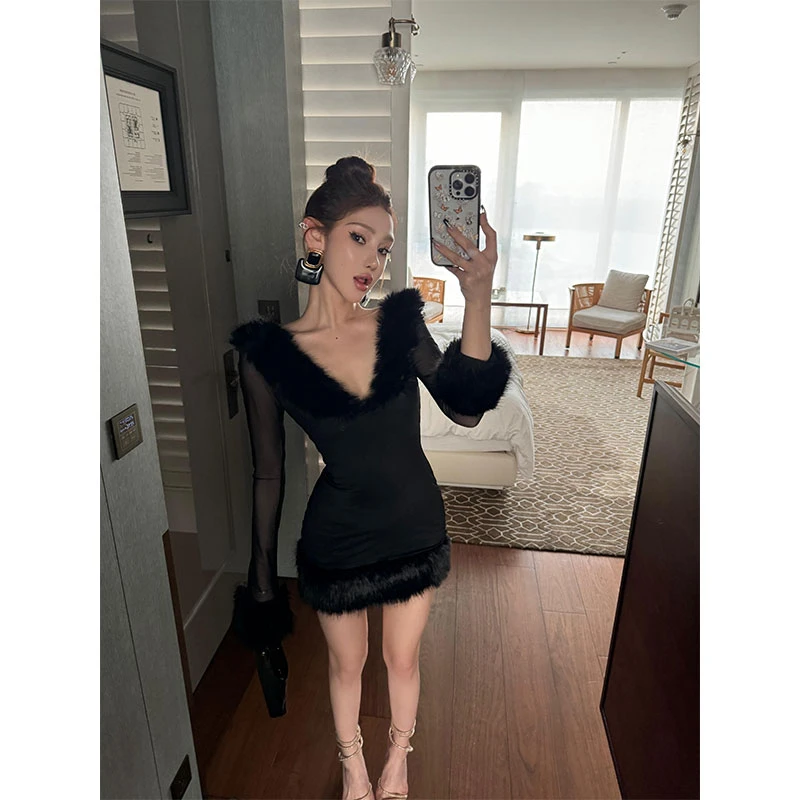春季新款黑色网纱拼接低领性感长袖连衣裙毛毛拼接高腰显瘦包臀裙