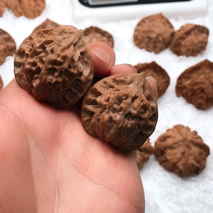 文玩核桃吊坠秦岭野生秦公子核桃