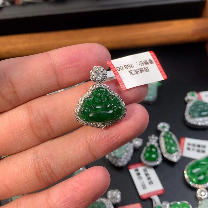 吊坠(不含链)未镶嵌翡翠