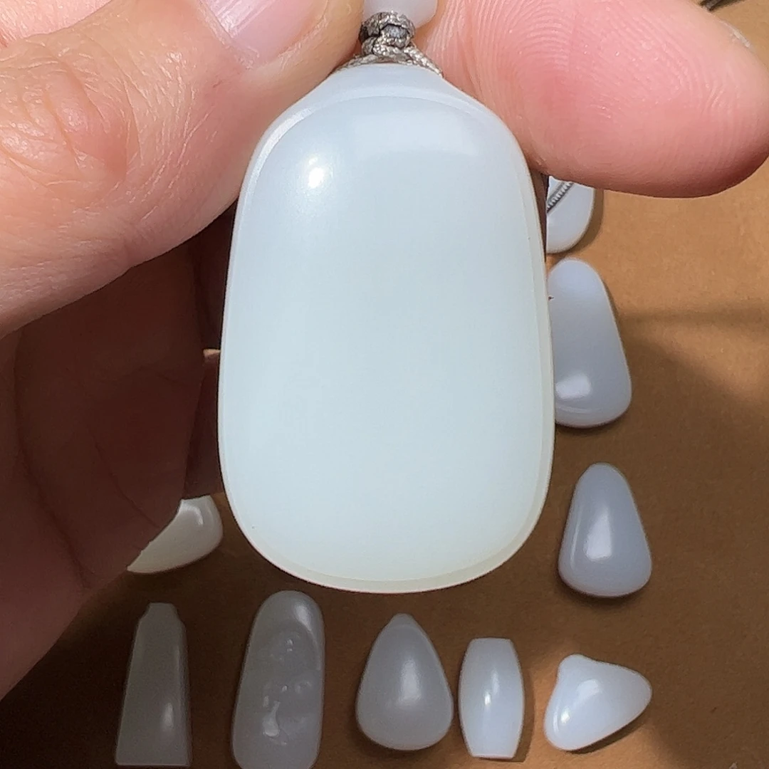 和田玉挂坠未镶嵌無*為