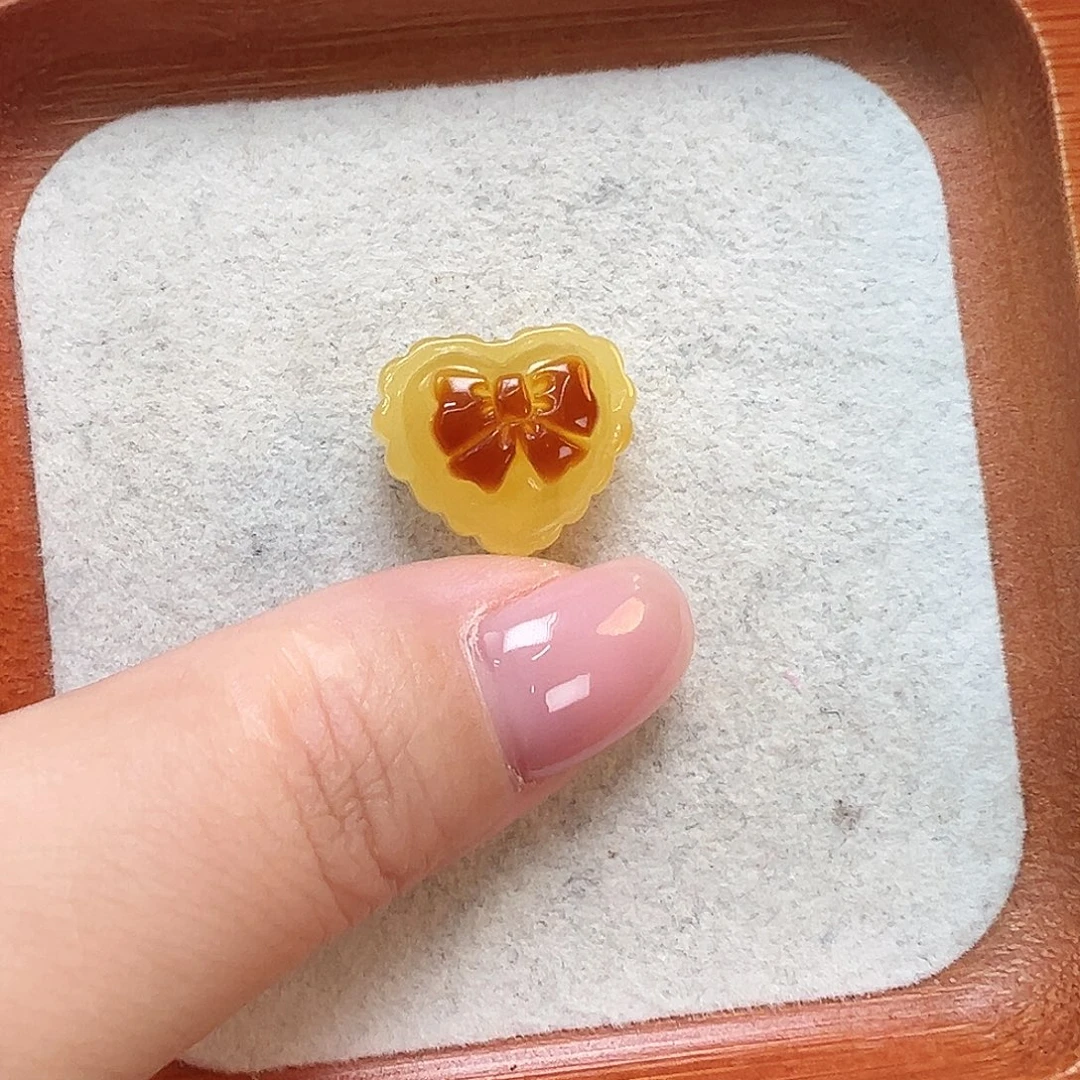 福***角琥珀未镶嵌珠宝奇石