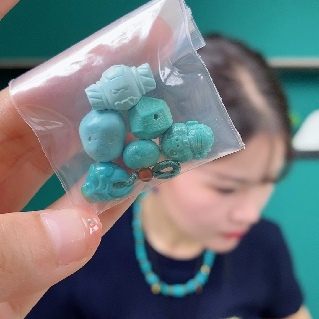 绿松石未镶嵌珠宝奇石