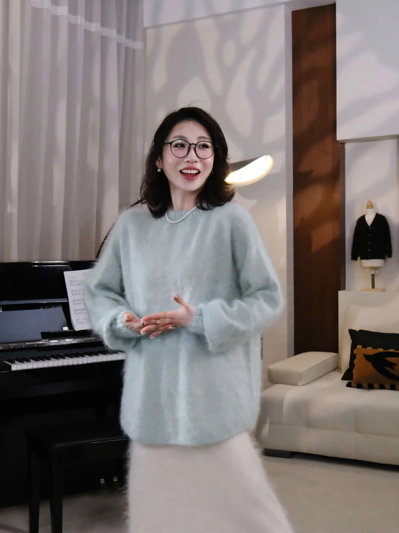 表哥绒情【收心】100山羊绒圆领长袖褶皱纯色圆领女款秋冬羊绒衫