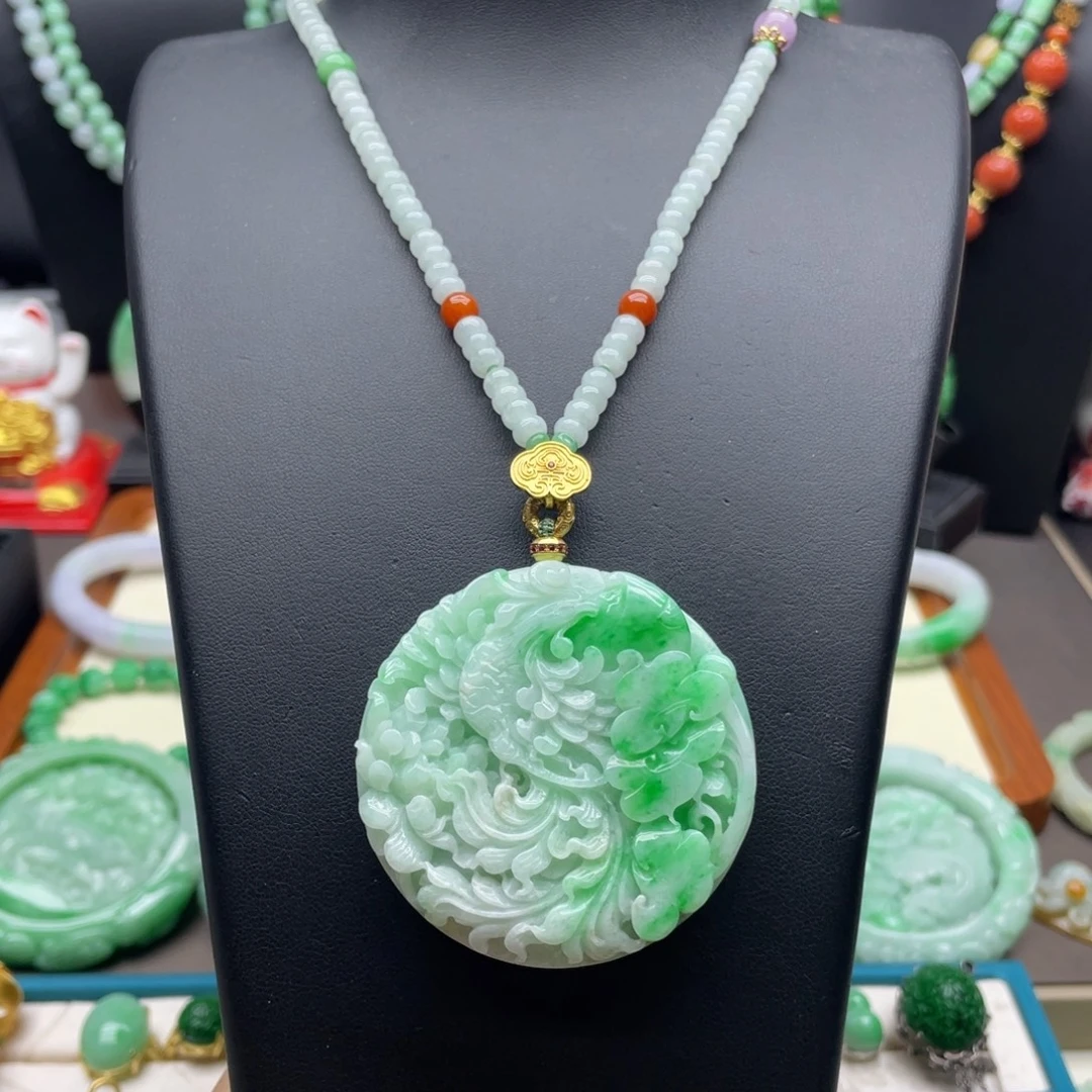 翡翠未镶嵌颈饰翡翠凤凰