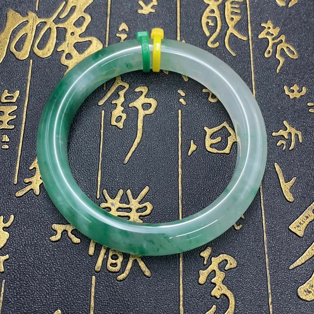 BY0621FXH标017 北玉精选 非洲翠手镯