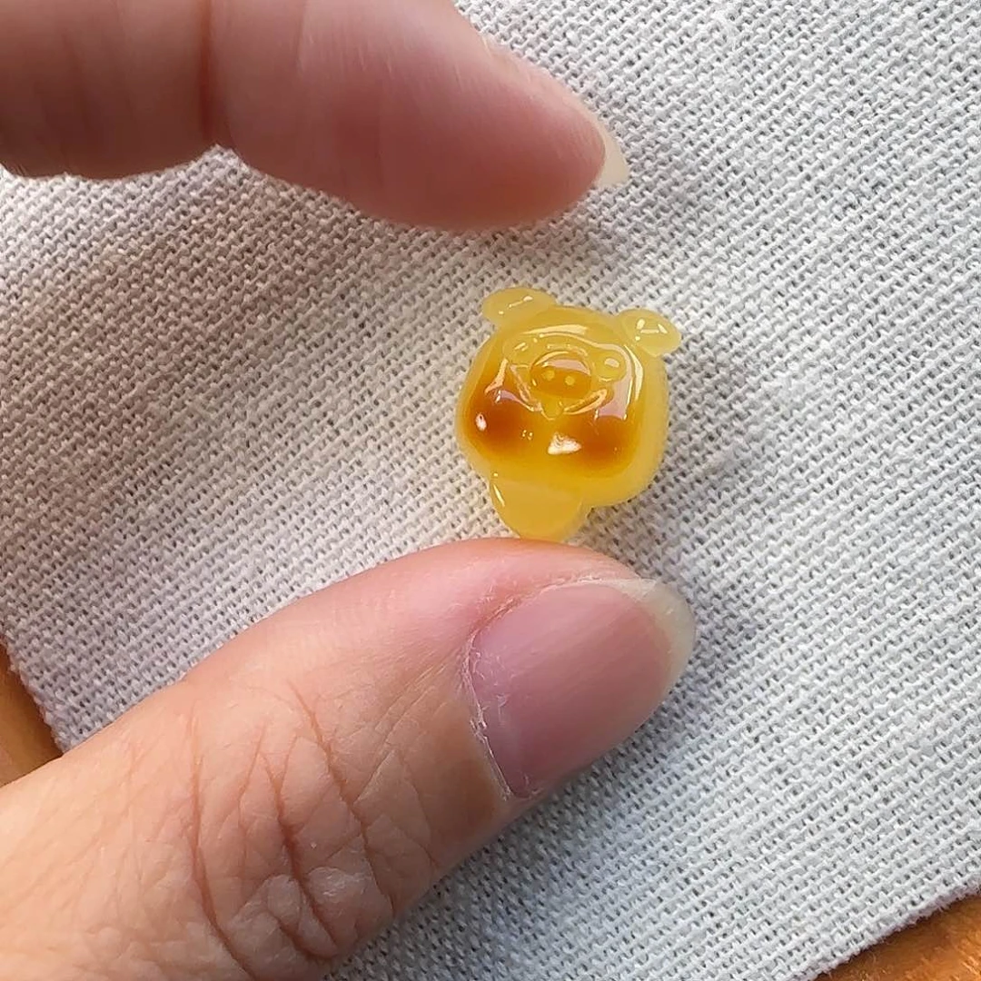 琥珀未镶嵌珠宝奇石