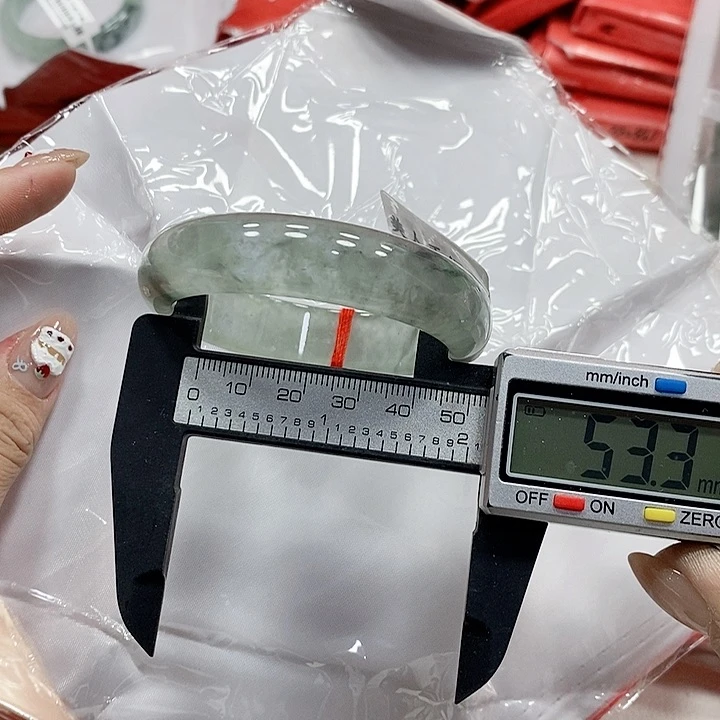 文***英翡翠手镯未镶嵌94