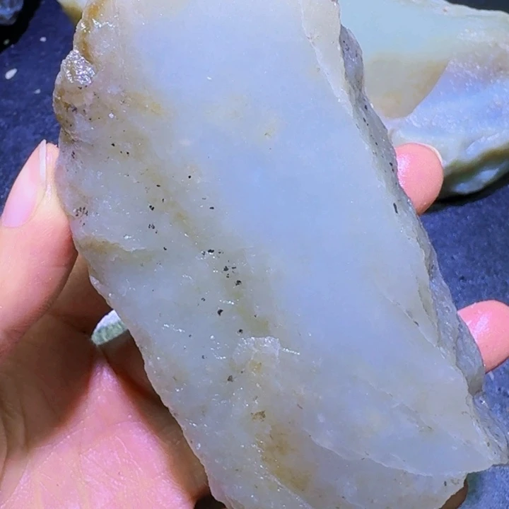 和田玉未镶嵌珠宝半成品