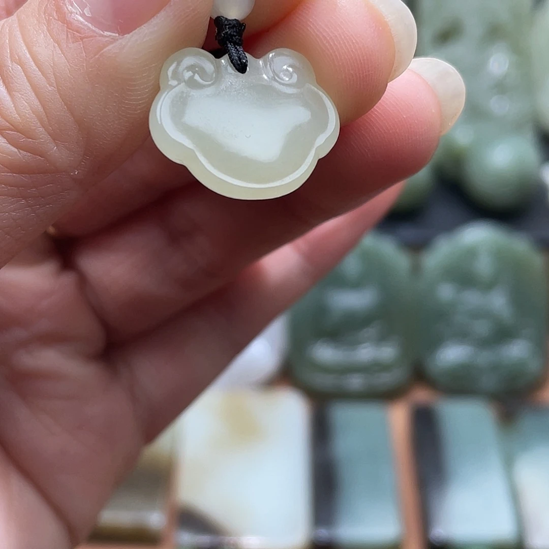 和田玉未镶嵌吊坠(不含链)