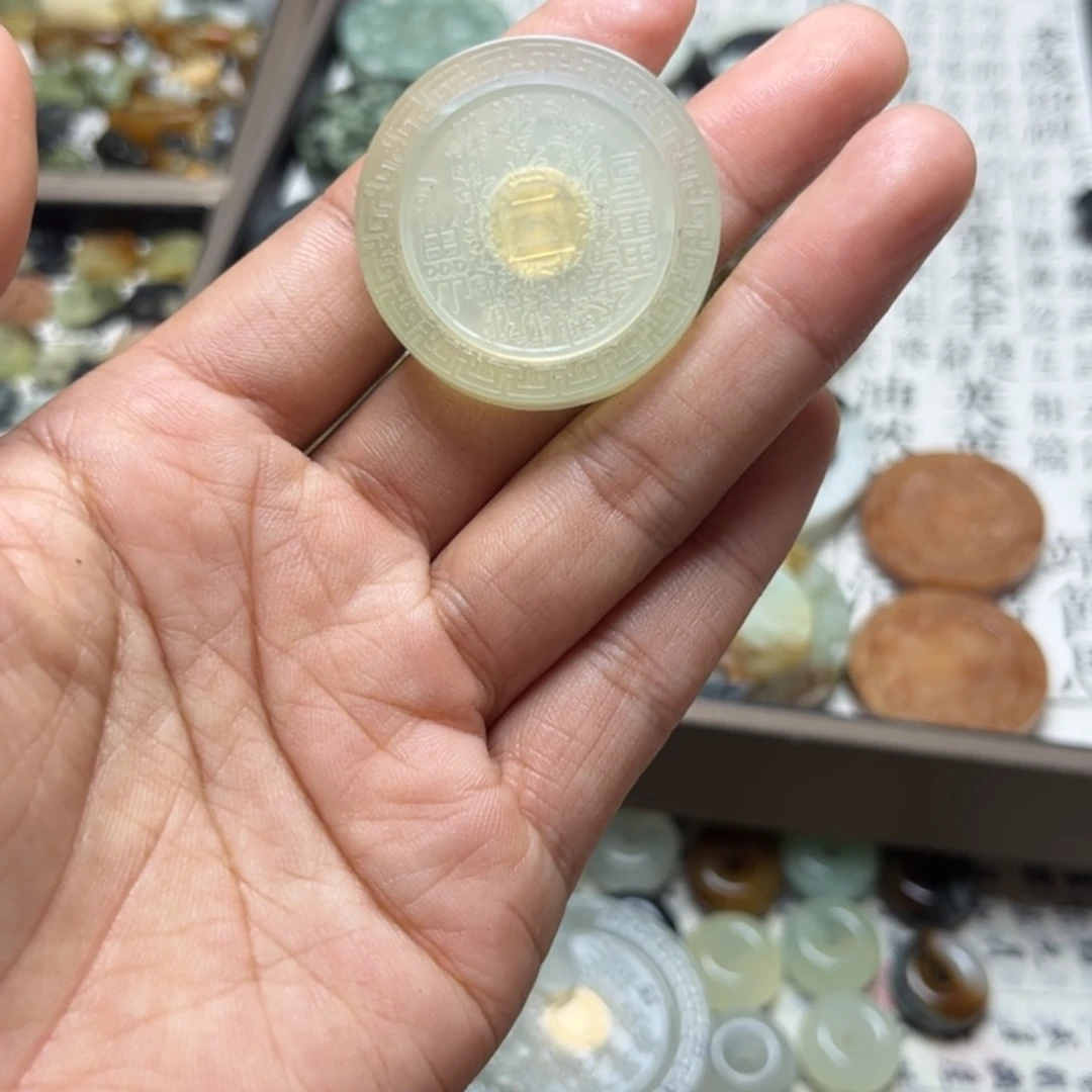 蛇纹石玉合金颈饰