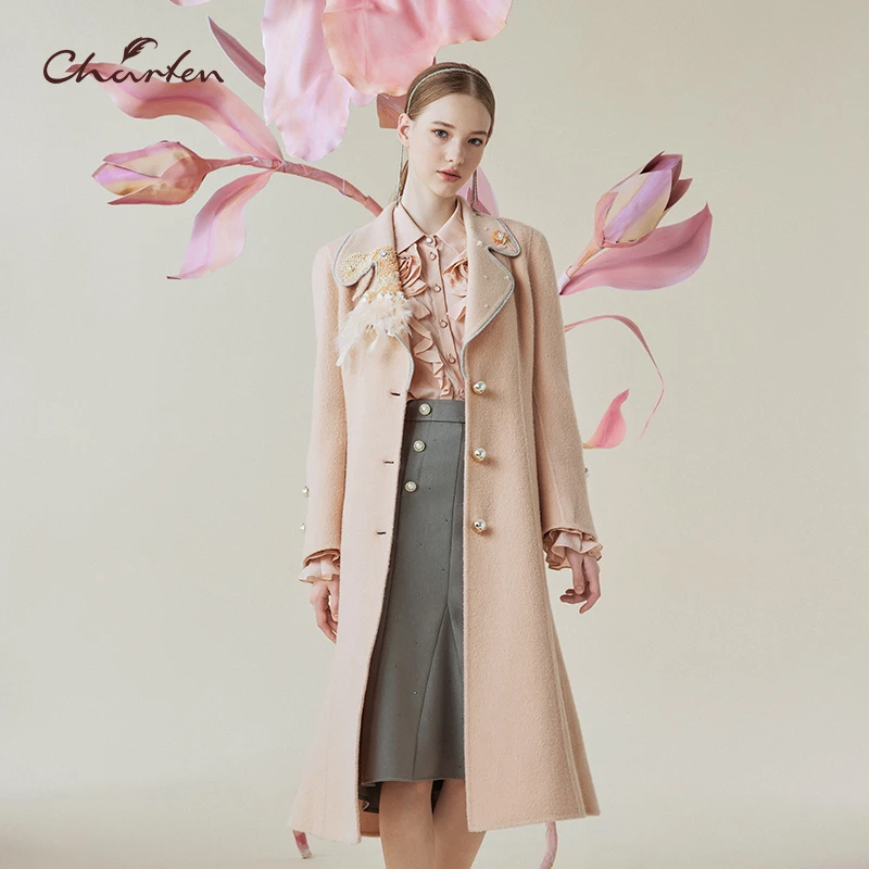 CHARFEN朝峰春季气质设计师立体花朵金属扣大衣CFE1A100-1000A