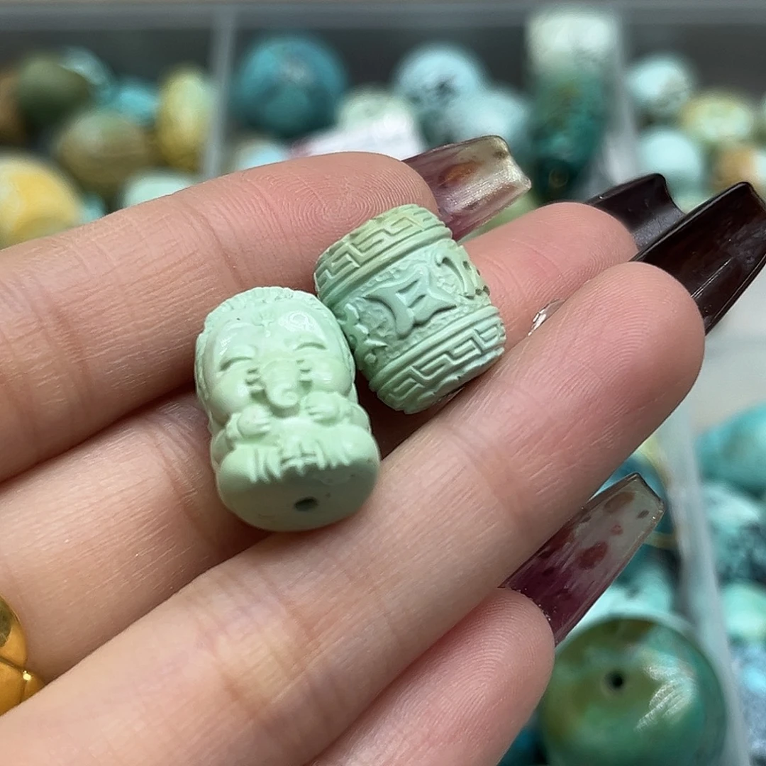 大***珂绿松石未镶嵌珠宝奇石