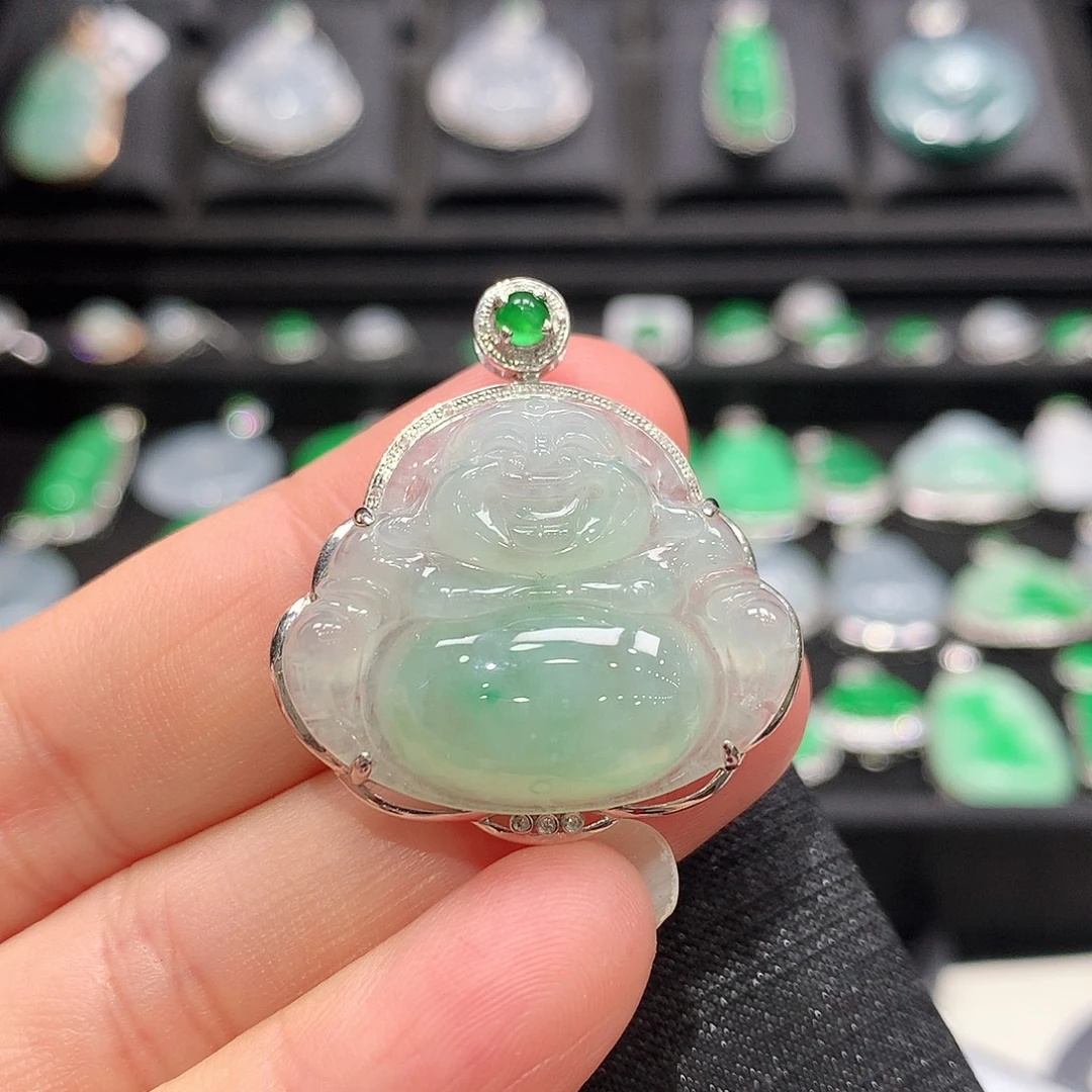 颈饰18K金镶嵌翡翠佛公