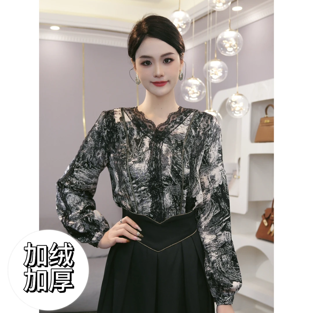 2026秋冬加厚【3681】热力感保暖气质小众蕾丝拼接时尚显瘦上衣