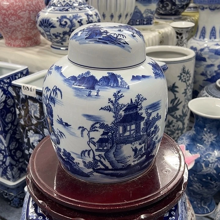 摆件青花瓷居家摆件，储物罐茶叶罐