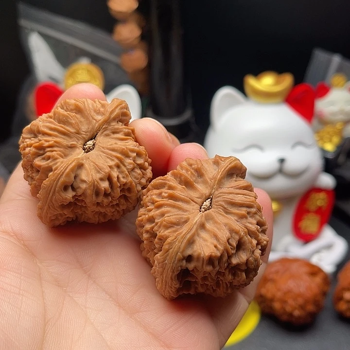 把件桃核南疆三角凹底43全