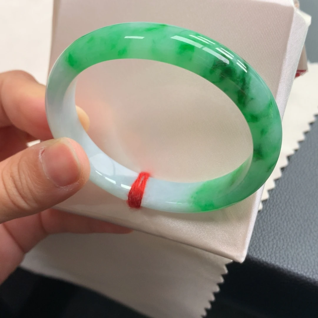 翡翠未镶嵌手镯29号54贵妃（喜色必入）