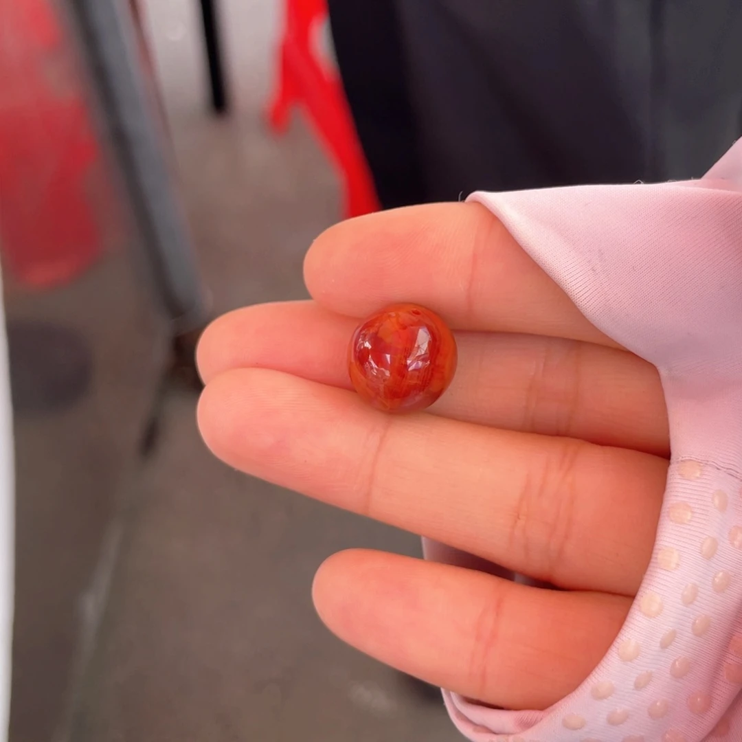 南红玛瑙未镶嵌颈饰两**子