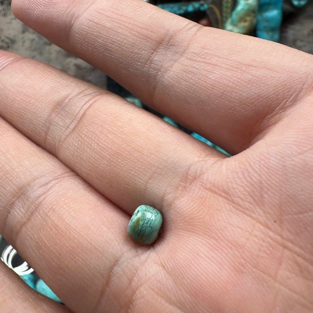 原矿未镶嵌珠宝奇石