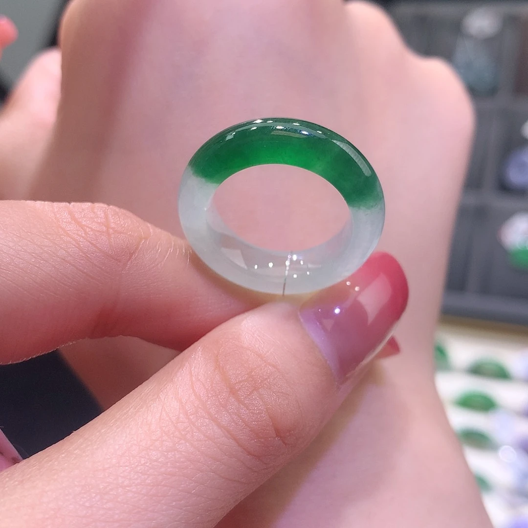 未镶嵌戒指翡翠翡翠