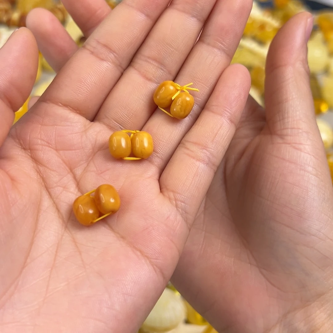 蜜蜡未镶嵌裸石多样性发一个，微瑕