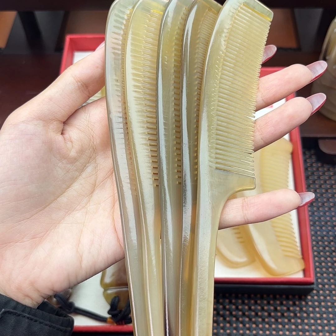 纯手工制作纯牛角梳子