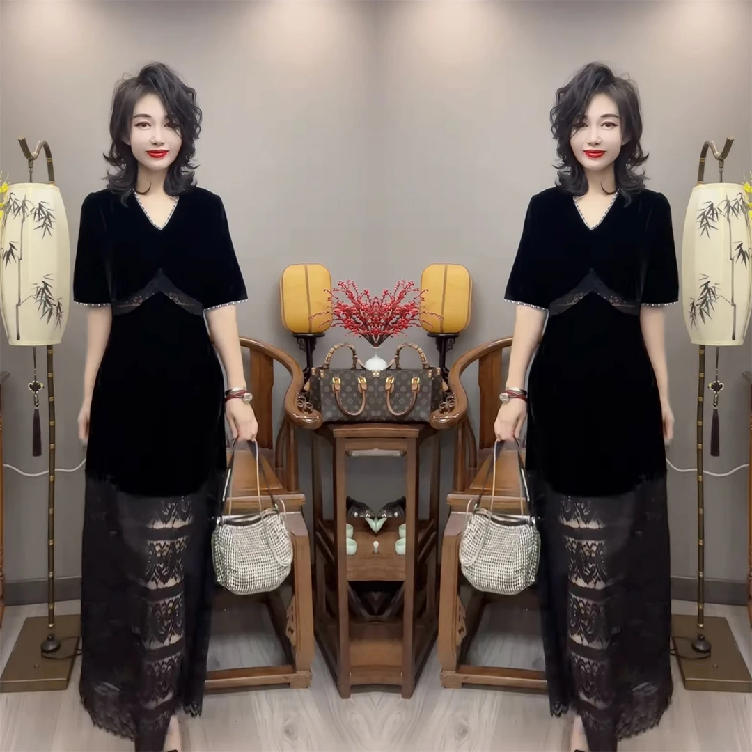 高级感时尚女装2025年夏季新款V领短袖收腰显瘦修身丝绒连衣裙MM