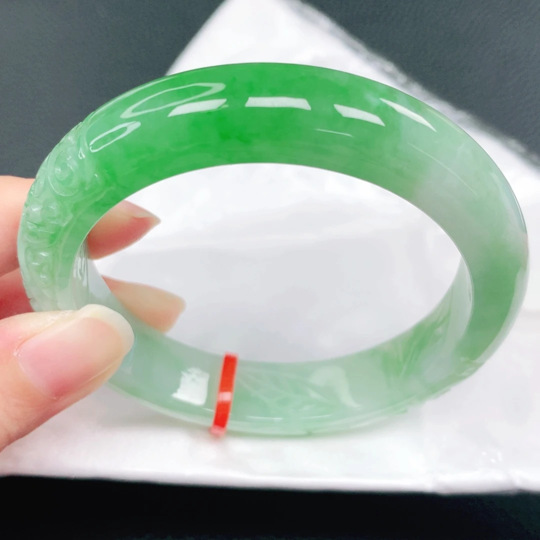 翡翠未镶嵌手镯57圈