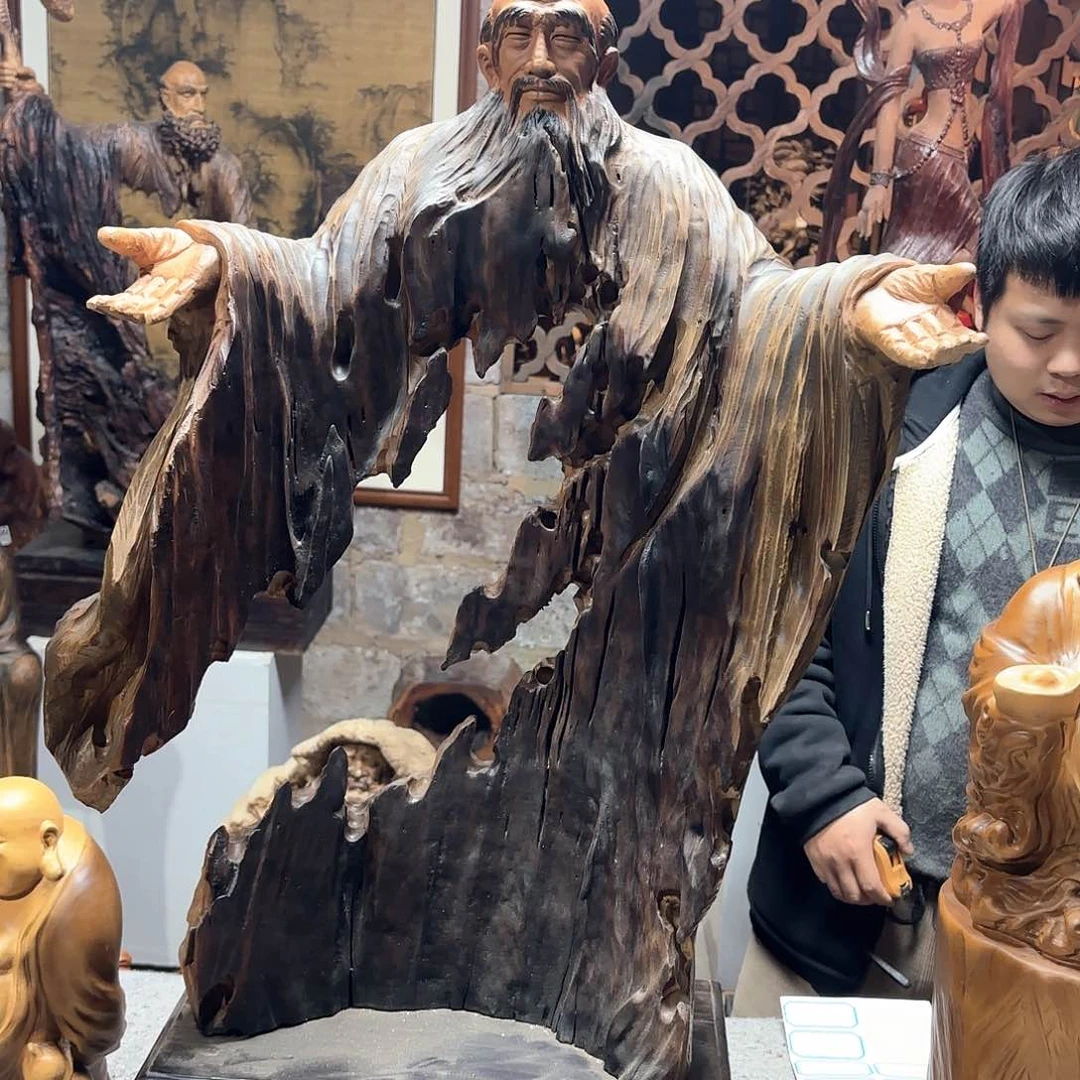 香樟木六****O香樟木雕老子