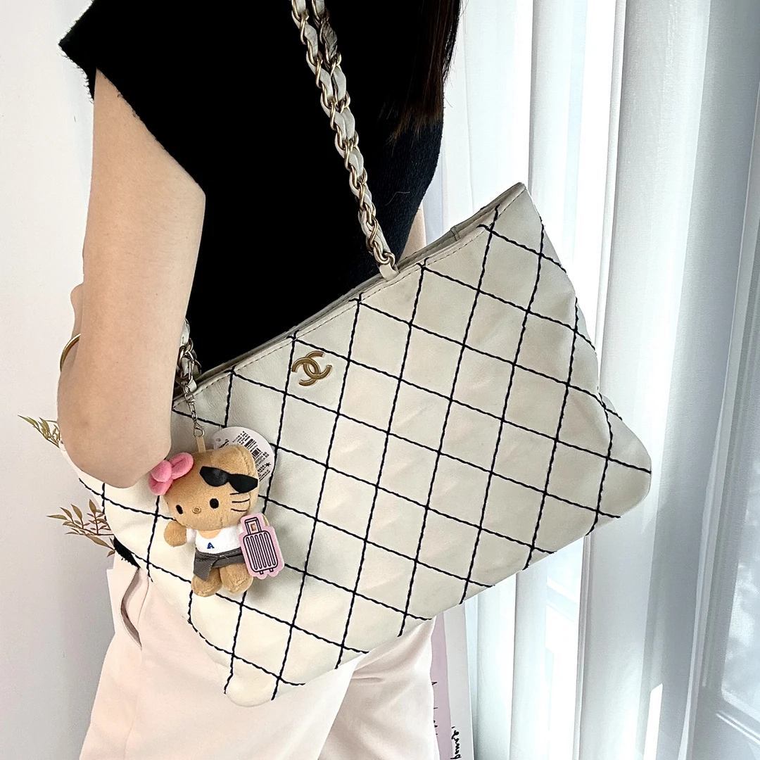 95新 Chanel/香奈儿 黑白外缝线中号单肩托特包