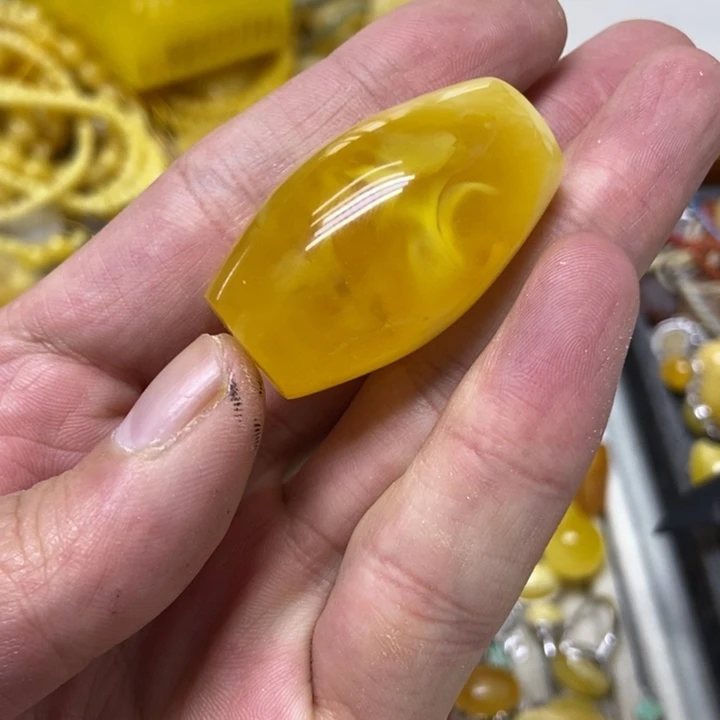 五***桃裸石蜜蜡未镶嵌吊坠