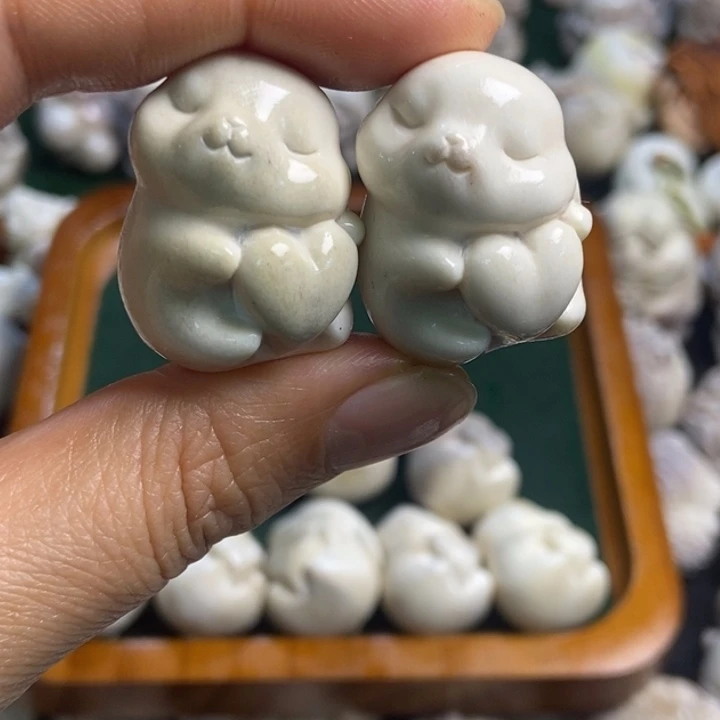 平***顺配饰鹿角雕刻一对出