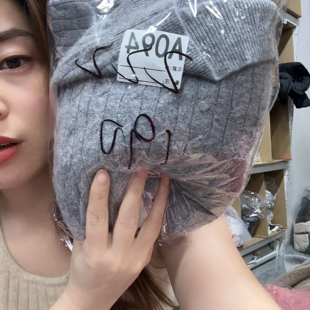 羊绒衫麻花灰色开衫