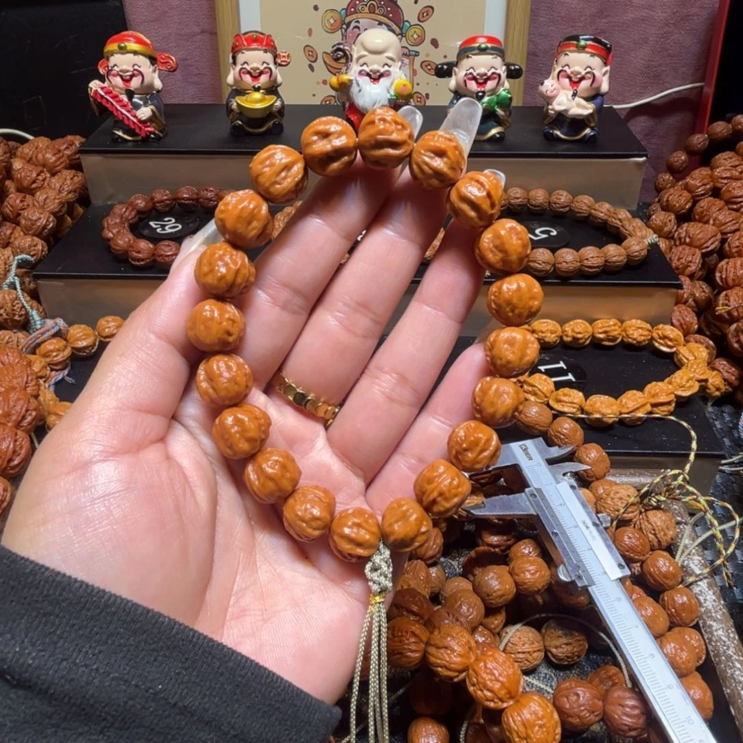 余***安手串文玩核桃精品