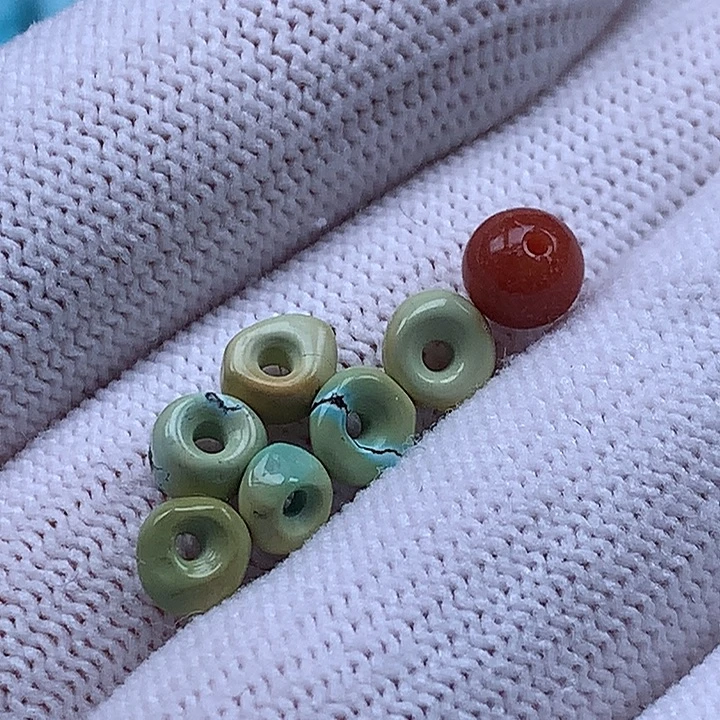 南红玛瑙未镶嵌珠宝奇石