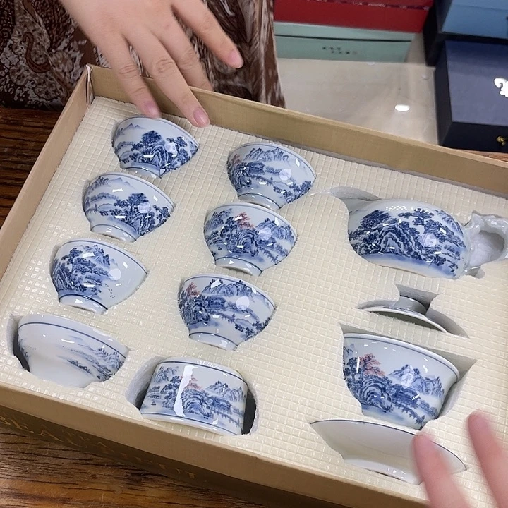 孤品茶具套装等。