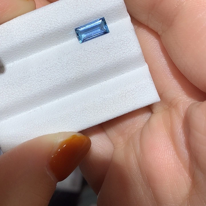 海蓝宝石裸石超圣海蓝宝